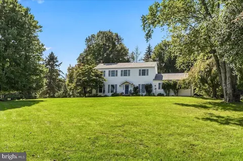 980 Wind Song Rd, West Chester, PA 19382