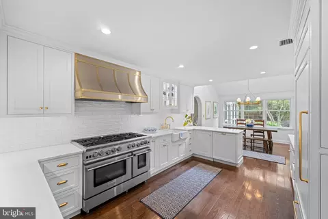 Kitchen - 404 Chester Rd, Devon, PA 19333 photo 4 of 4