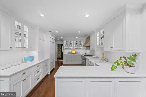 Kitchen - 404 Chester Rd, Devon, PA 19333 photo 2 of 4