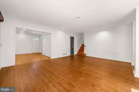 Living - 11 Anthony Wayne Dr, Wayne, PA 19087 photo 3 of 3