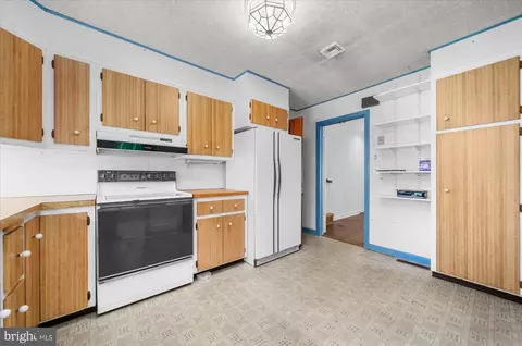 Kitchen - 11 Anthony Wayne Dr, Wayne, PA 19087 photo 1 of 2