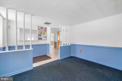 Entry Way - 11 Anthony Wayne Dr, Wayne, PA 19087 photo 5 of 6