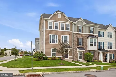 1310 Rodebuck Dr, Romansville, PA 19320