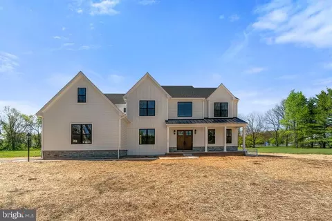 1104 Prizer Rd, Pottstown, PA 19465
