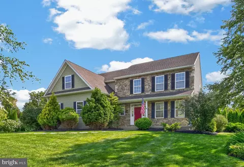 16 Michael Ct, Coatesville, PA 19320