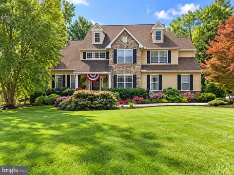 116 Cooper Hawk Dr, Coatesville, PA 19320