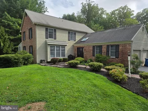 307 Spindle Ln, West Chester, PA 19380