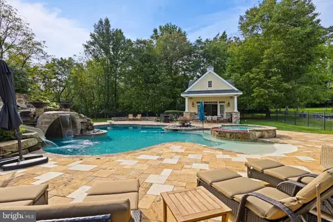 Exterior - 825 Oak Tree Rd, Kennett Square, PA 19348 photo 15 of 35