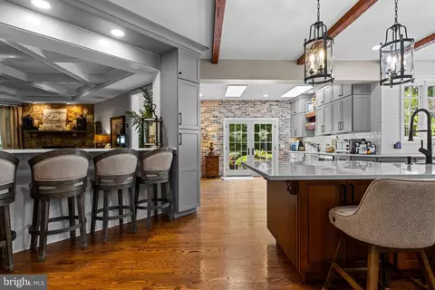 Kitchen - 825 Oak Tree Rd, Kennett Square, PA 19348 photo 4 of 9