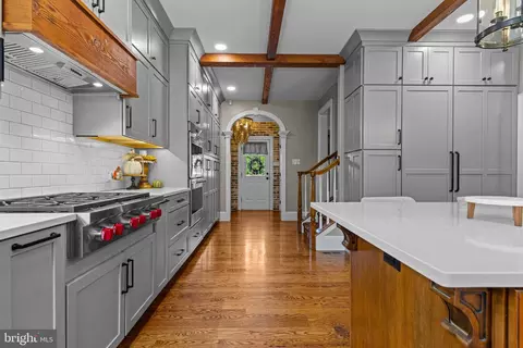Entry Way - 825 Oak Tree Rd, Kennett Square, PA 19348 photo 10 of 21