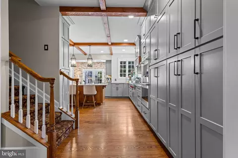 Entry Way - 825 Oak Tree Rd, Kennett Square, PA 19348 photo 11 of 21
