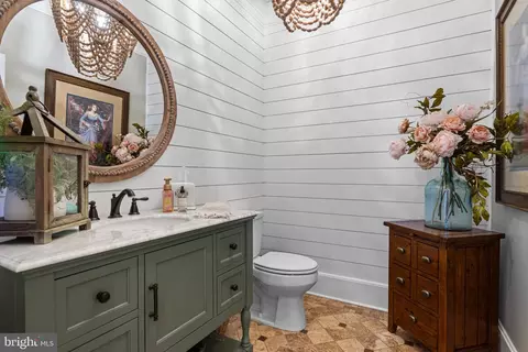 Bath - 825 Oak Tree Rd, Kennett Square, PA 19348 photo 1 of 10