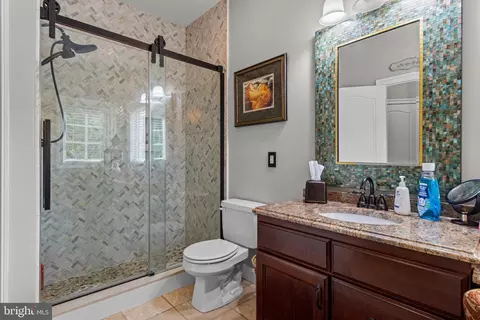 Bath - 825 Oak Tree Rd, Kennett Square, PA 19348 photo 6 of 10