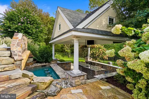 Exterior - 825 Oak Tree Rd, Kennett Square, PA 19348 photo 10 of 35