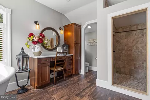 Bath - 825 Oak Tree Rd, Kennett Square, PA 19348 photo 4 of 10
