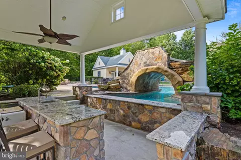 Exterior - 825 Oak Tree Rd, Kennett Square, PA 19348 photo 16 of 35