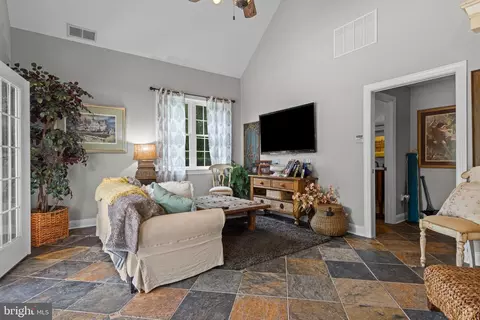 Entry Way - 825 Oak Tree Rd, Kennett Square, PA 19348 photo 21 of 21