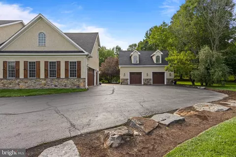 Exterior - 825 Oak Tree Rd, Kennett Square, PA 19348 photo 19 of 35