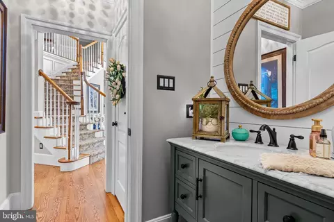 Entry Way - 825 Oak Tree Rd, Kennett Square, PA 19348 photo 7 of 21