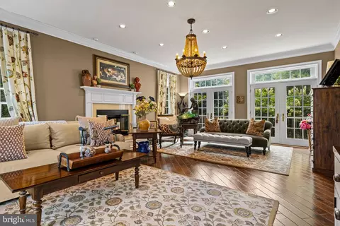 Living - 825 Oak Tree Rd, Kennett Square, PA 19348 photo 1 of 5