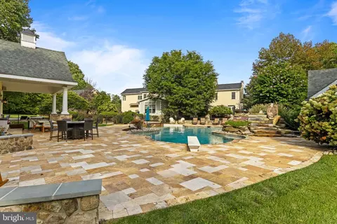 Exterior - 825 Oak Tree Rd, Kennett Square, PA 19348 photo 8 of 35