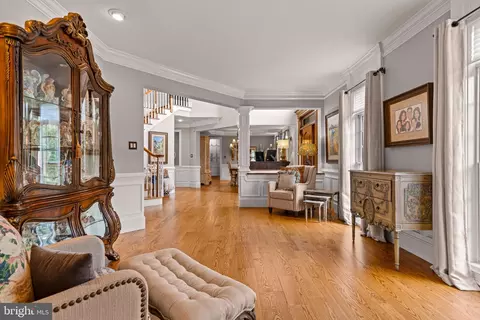 Entry Way - 825 Oak Tree Rd, Kennett Square, PA 19348 photo 6 of 21
