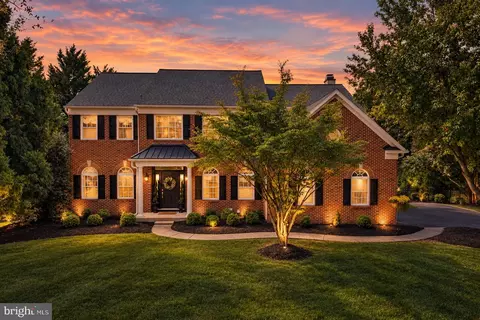 1370 Stonegate Dr, Downingtown, PA 19335