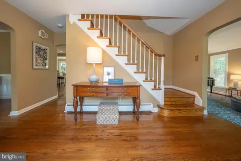 Entry Way - 127 Kynlyn Rd, Wayne, PA 19087 photo 1 of 4
