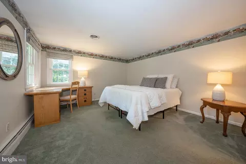 Bedroom - 127 Kynlyn Rd, Wayne, PA 19087 photo 4 of 7
