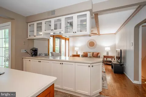 Kitchen - 127 Kynlyn Rd, Wayne, PA 19087 photo 4 of 4