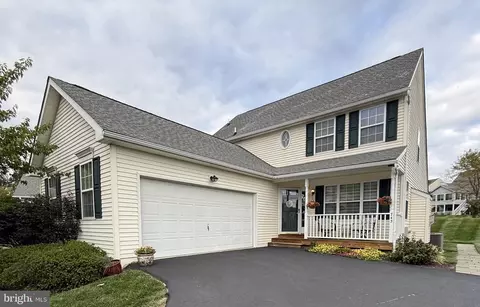 743 W Glenview Dr, West Grove, PA 19390