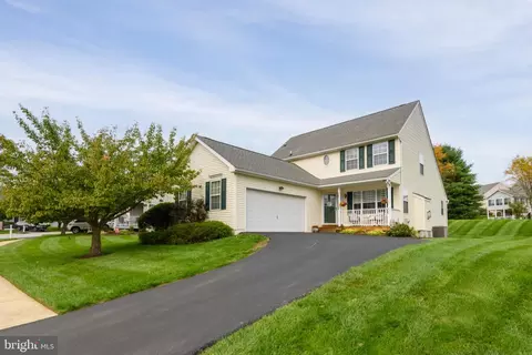 743 W Glenview Dr, West Grove, PA 19390