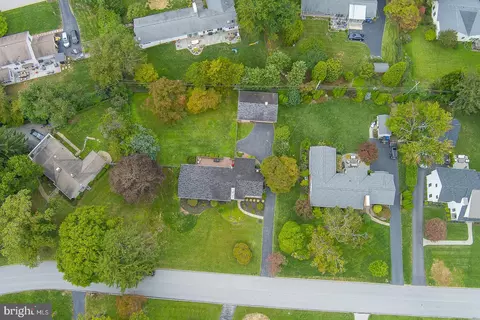 View/Area - 415 School Ln, Wayne, PA 19087 photo 1 of 2
