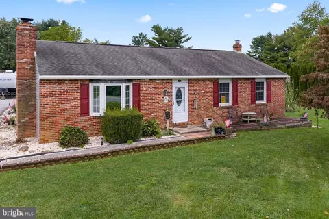 7 Graces Dr, Coatesville, PA 19320