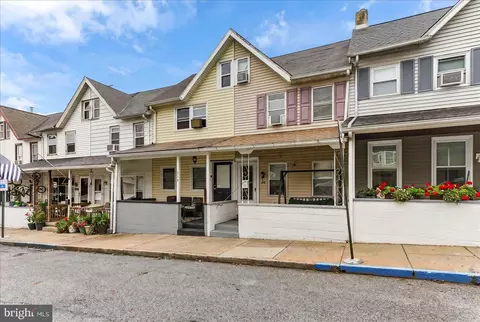 216 Grant St, Parkesburg, PA 19365