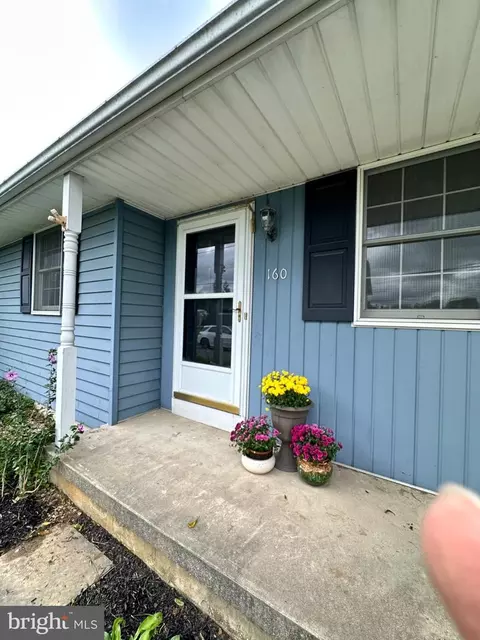 160 Pine St, Toughkenamon, PA 19374