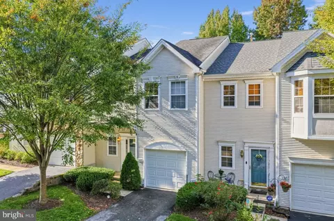147 Chaps Ln, West Chester, PA 19382