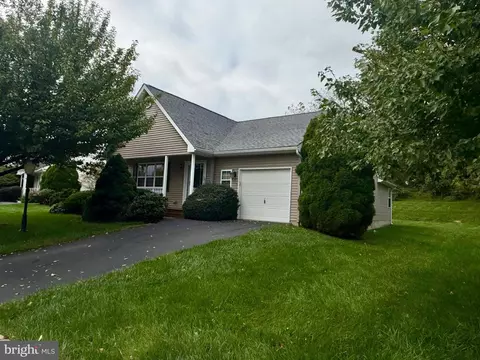 710 W Glenview Dr, West Grove, PA 19390