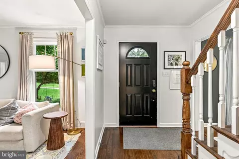 Entry Way - 393 Colket Ln, Wayne, PA 19087 photo 2 of 5