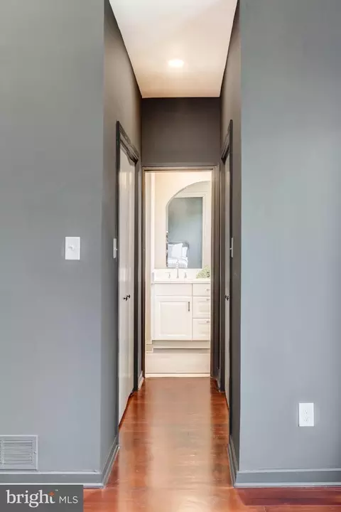 Entry Way - 9 Avignon #9, Devon, PA 19333 photo 9 of 12