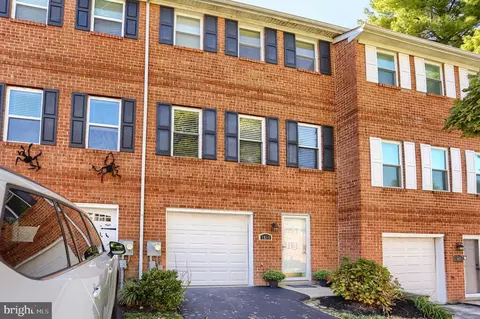 1615 S Coventry Ln, West Chester, PA 19382
