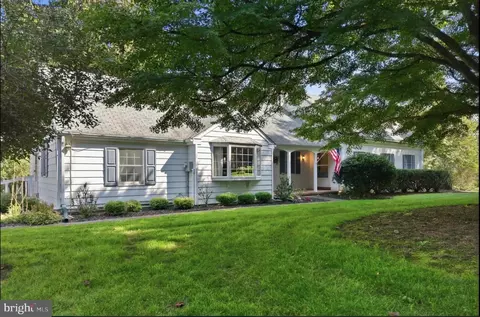 2289 Beaver Hill Rd, Chester Springs, PA 19425