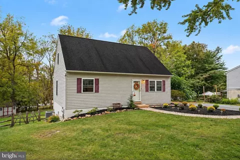 12 Glenview Ln, Downingtown, PA 19335