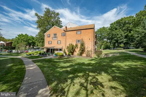 Exterior - 71 Drummers Ln, Wayne, PA 19087 photo 3 of 6