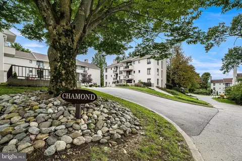 6 Chamond, Devon, PA 19333
