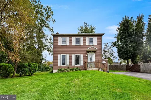 25 New St, Coatesville, PA 19320