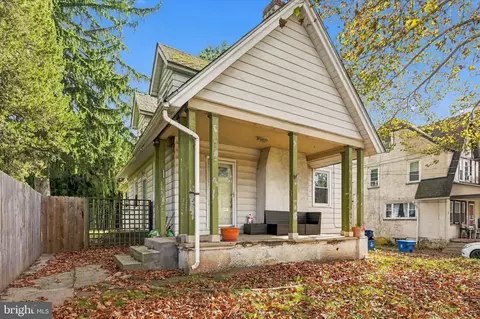 3 Circle Ave, West Chester, PA 19382