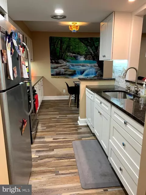 Kitchen - 361 Drummers Ln #361, Wayne, PA 19087 photo 2 of 2