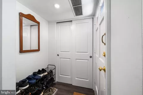 Entry Way - 133 Old Forge Xing #133, Devon, PA 19333 photo 2 of 2