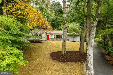 Exterior - 59 Lakeside Ave, Devon, PA 19333 photo 7 of 8